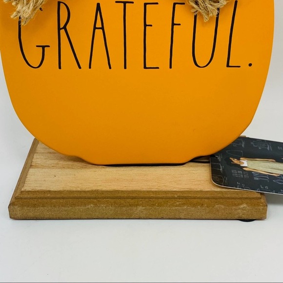 NWT Rae Dunn GRATEFUL Metal Pumpkin w/ Wood Stand - Picture 4 of 9